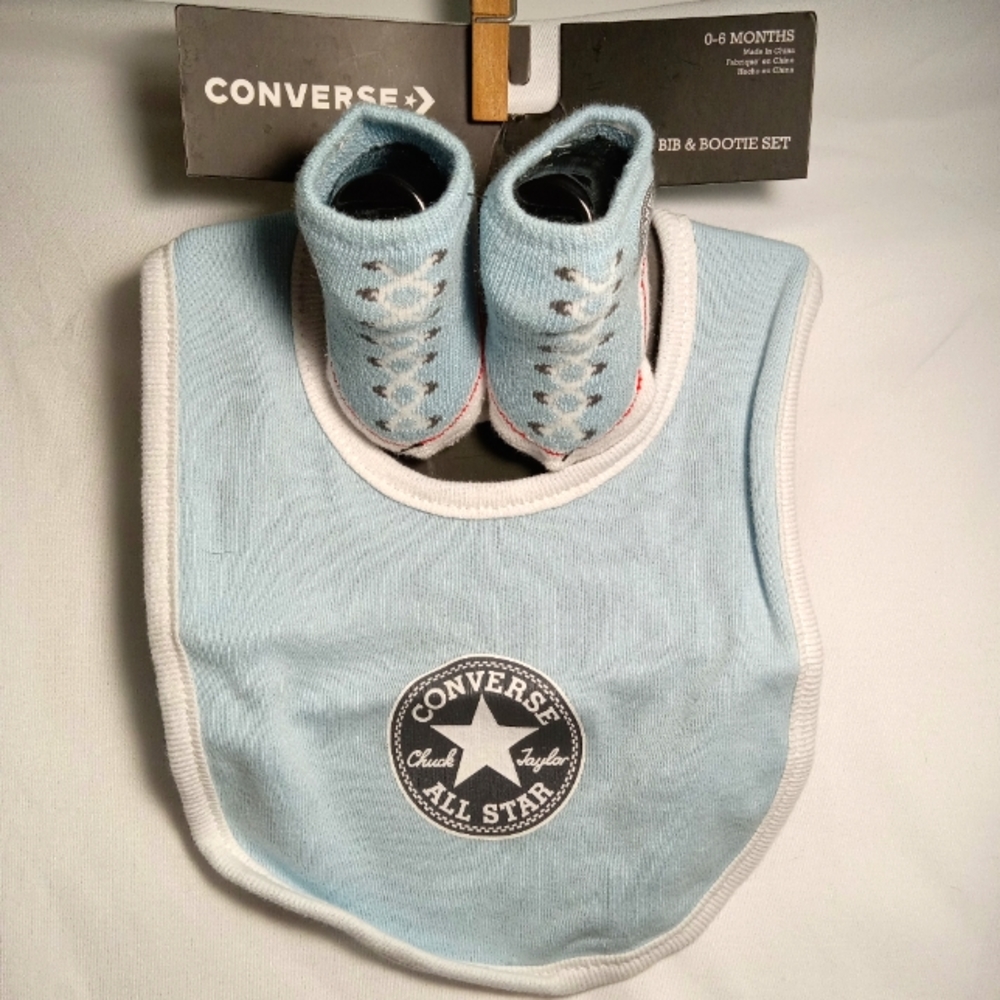 Converse bib and bootie set 0-6 month